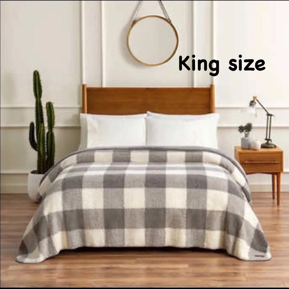 Pendleton King Size Sherpa fleece blanket